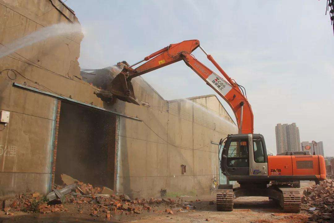 证件齐全的房屋面临拆迁，突然成了“违建”？