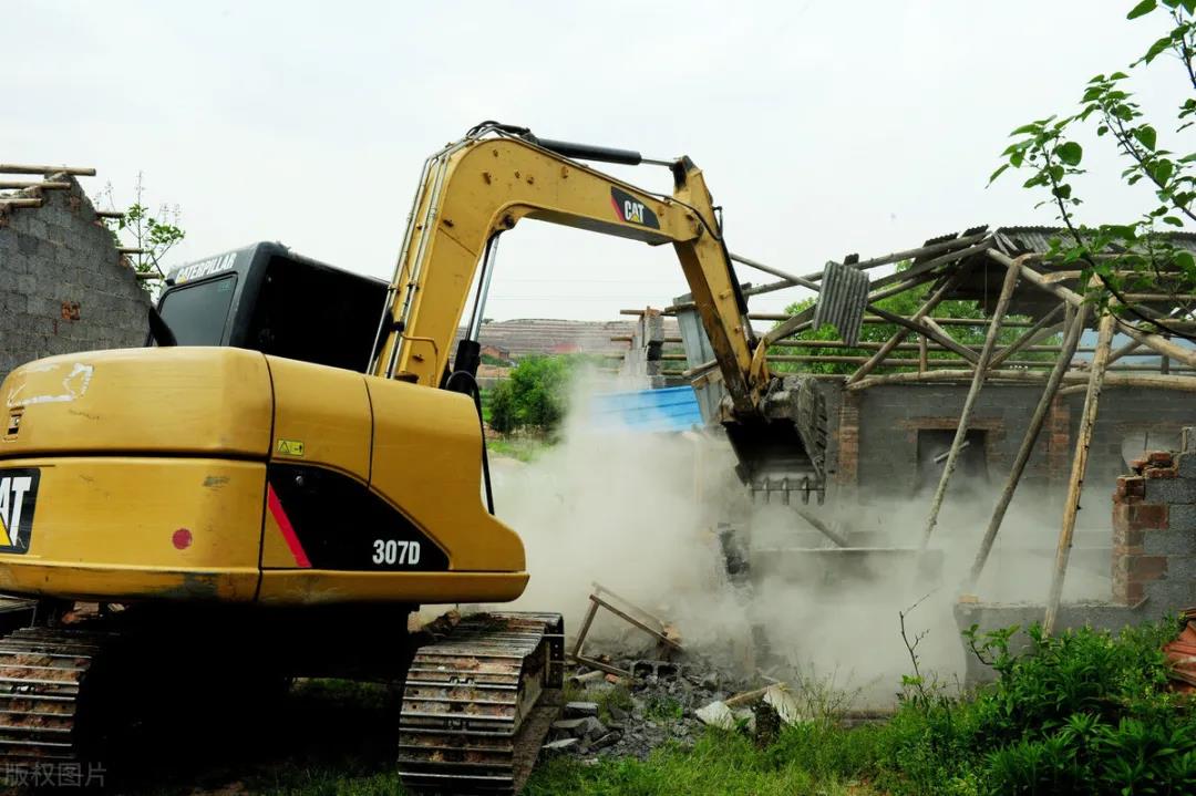 什么样的房屋算危房？危房拆除要通过哪些程序？