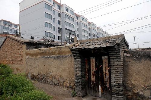 因农村房屋坍塌不具备住房安置资格？法院：违法！