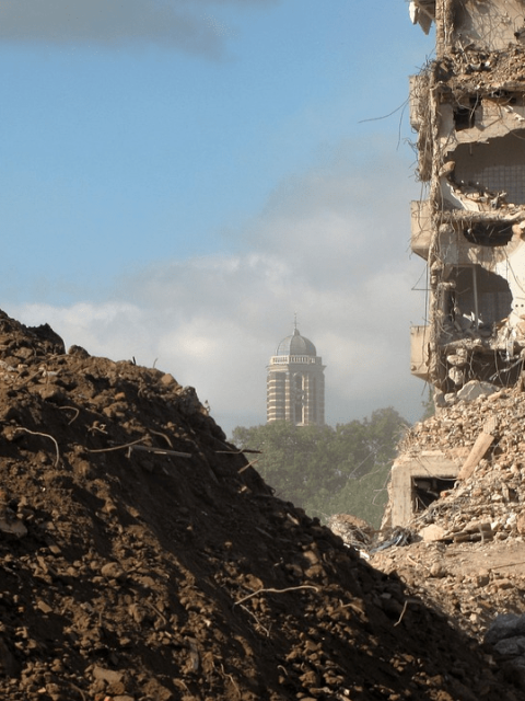 谁有权对涉及农村集体土地的行政行为提起诉讼？